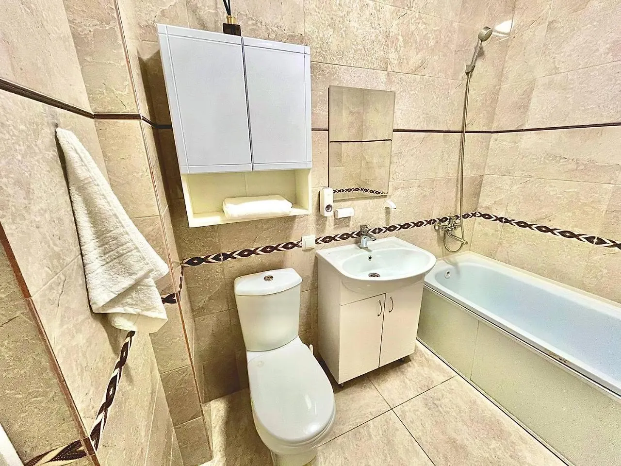 1 Комн Квартира Рядом С Национальными Медицинскими Центрами Nur-Sultan  Apartment